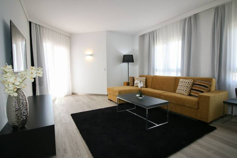 Oliva Nova Golf Beach & Golf Hotel