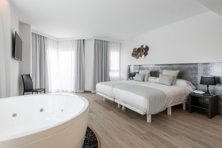 Oliva Nova Golf Beach & Golf Hotel