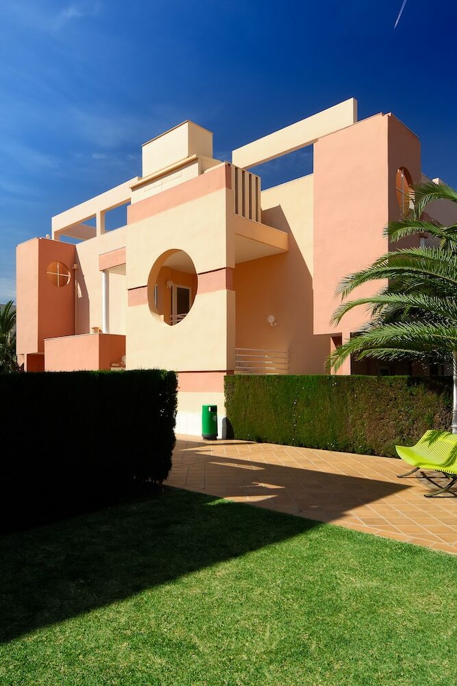Oliva Nova Golf Beach & Golf Hotel