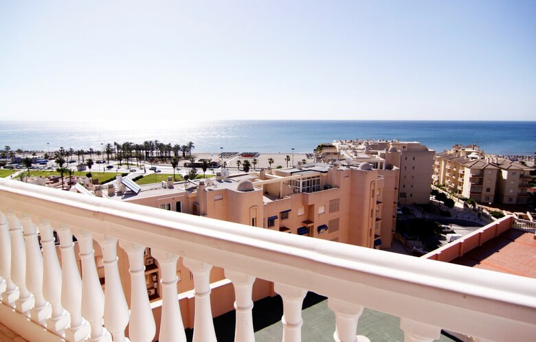 Hotel Parasol By Dorobe