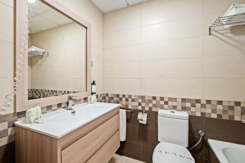Hotel Puente Real