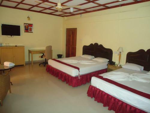 Green Grass Hotel & Restaurant