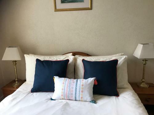 Bed & Breakfast Lakelands Guest House
