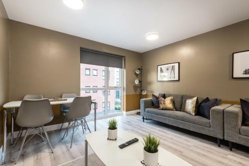 Large Modern Apartment - 3 Bedrooms 3 Bathrooms - Netflix - Central