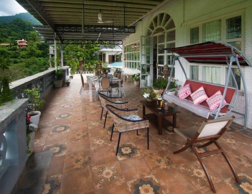 Rustic Art Deco Boutique Villa With Stunning Views By Wanderlust