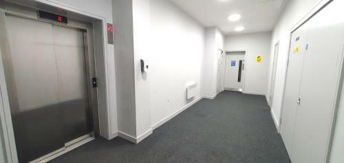 Apartamento City Centre Studio With Wifi Parking & Shops