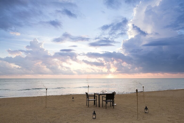 Hotel Avani Kalutara Resort