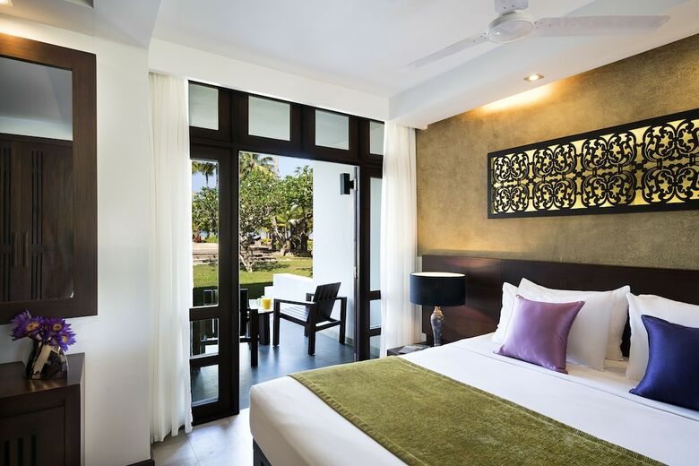 Hotel Avani Kalutara Resort
