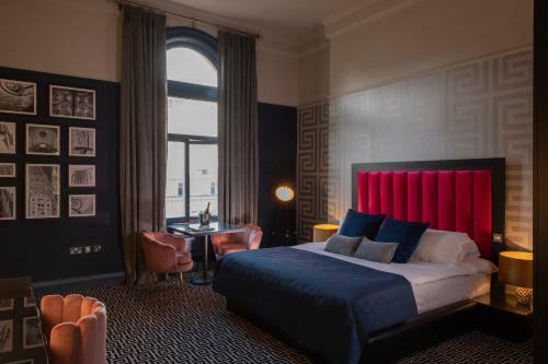 62 Castle Street Hotel