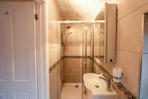 Bayview House - 4 Bedroom - Llanmadoc