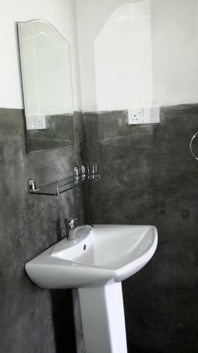 Bed & Breakfast Raveena Guest House