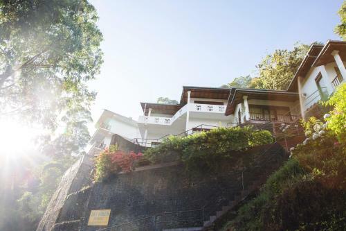 Hotel Sky Green Resort