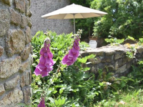 Holiday Home Les Volets Bleus Baguermorvan