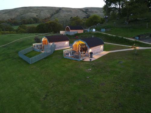 Bonnie Barns - Luxury Glamping With Hot Tubs