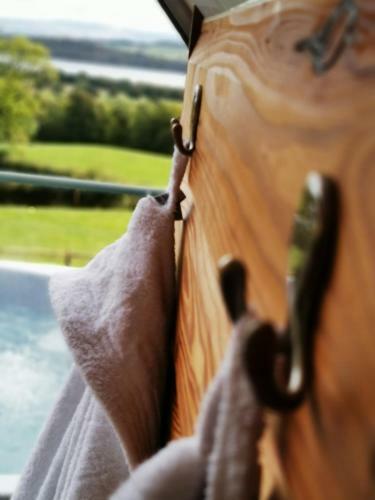 Bonnie Barns - Luxury Glamping With Hot Tubs