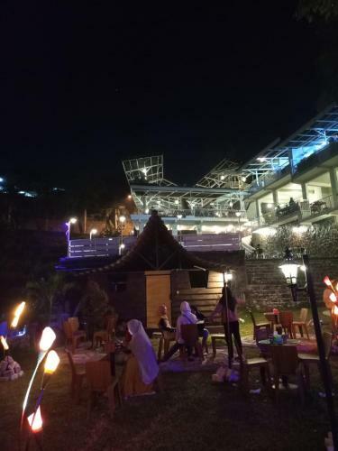 Jaden Hotel & Resort