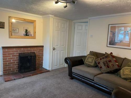 2 Bed Cosy Cottage