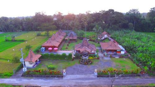 Villa Riverisde Kalijeruk