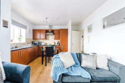 2 Bedroom Apartment Manchester Hosted By Mcr Dens