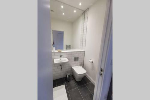 Apartamento Superb 2bed2bath 5min Walk To Victoria Station