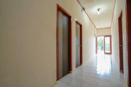 Hotel Oyo 2502 Triantama Kost