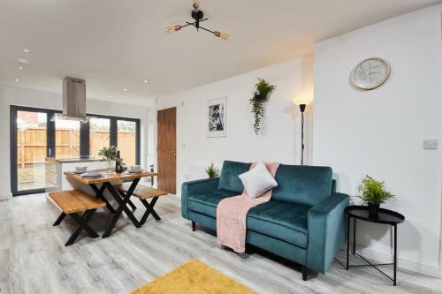 Stunning 5 Bed House In Manchester Sleeps8 Wparking