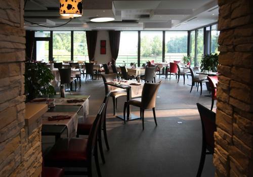 Hotel H�tel Restaurant Les Aliz�s