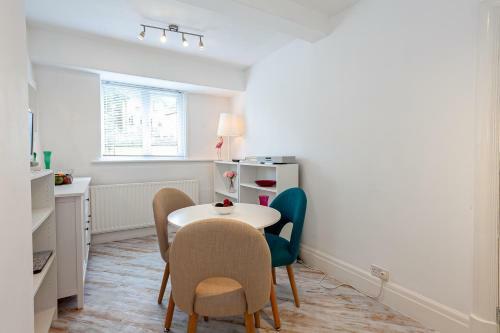 Cosy 2 Bed Apartment - Close To Leeds Centre