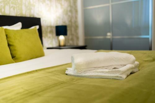 Stylish One Bed Apartment Central Mk- The Hub