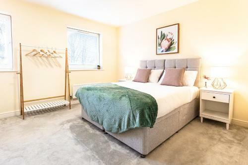 Waterside Lodge By Crew Homes