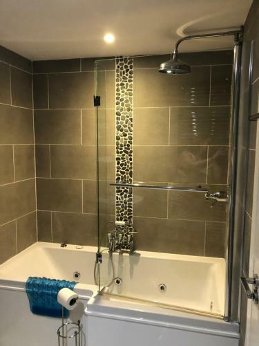 Buckfield Roost. 3 Bedroom Newlyn Home