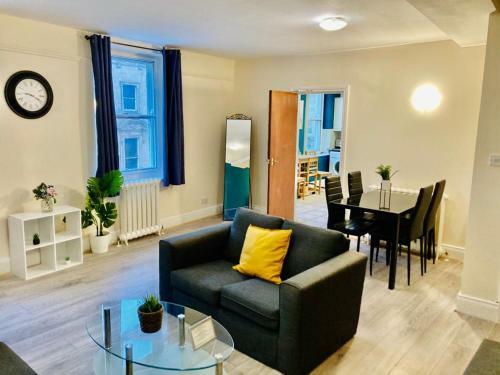 Mosley Street Apartment, Newcastle