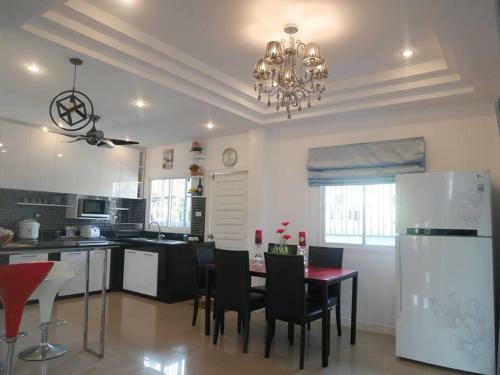 Chalong Pool Villa 3 Beds, 2 Mins To Chalong Pier
