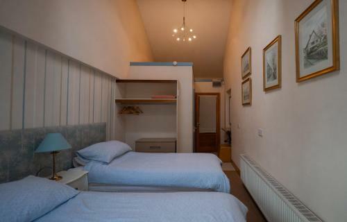 Villa Surlingham Lodge Cottages
