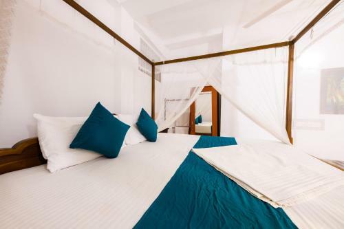 Primetime Hotel