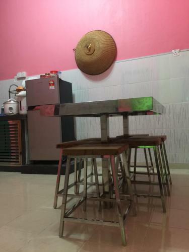 Hostal Famili Homestay