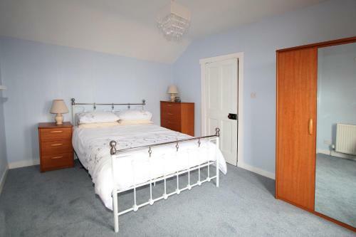 Three Bedroom Holiday House In Oban