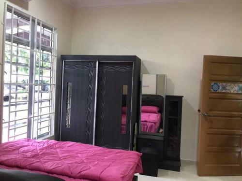Bed & Breakfast Kakjah Riverside Homestay