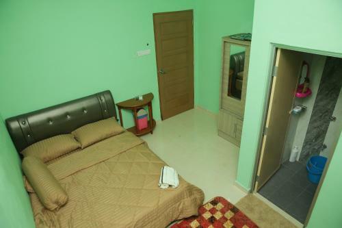 Bed & Breakfast Kakjah Riverside Homestay