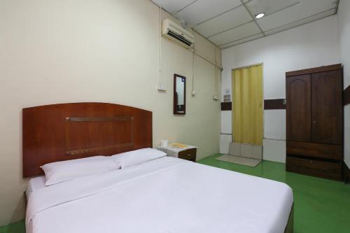 Oyo 89784 Impiana Hotel