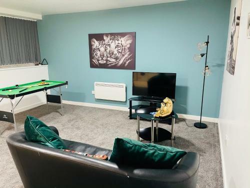 Stunning 1 Bed City Centre Apartment With Pool Table