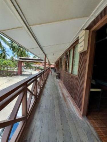 Hotel Oyo 90278 Redzwan's Beach Resort