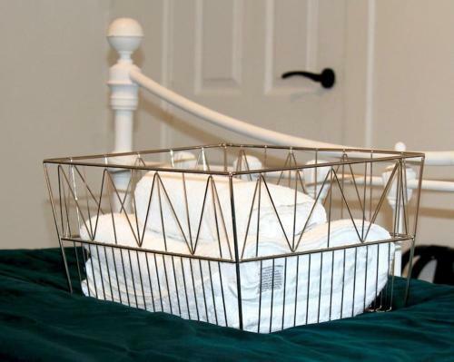 Flat 12a - Central, Modern, Bright Apartment With Free Wifi