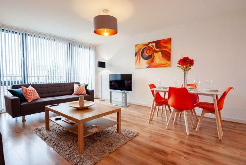 Byevo Glasgow Airport Apartment 5