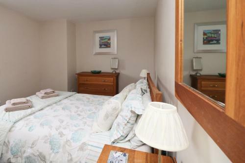 Town Centre Apartment With Parking