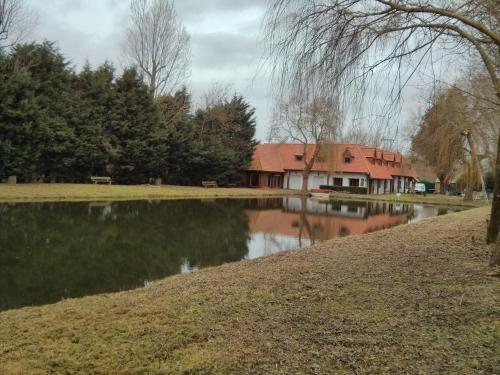 Bed & Breakfast Les �tangs Des Couartes