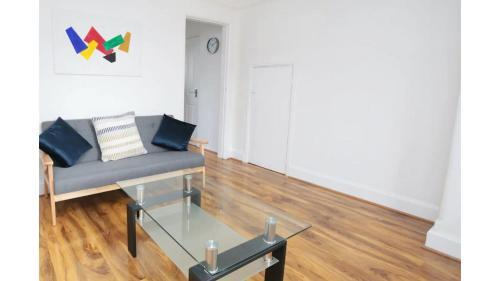Pass The Keys Modern 2 Bedroom Home In Central Oxford