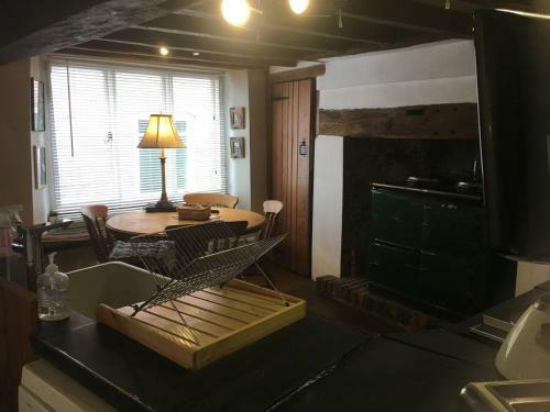 Cosy, Historic, Pet Friendly Cottage, Petworth
