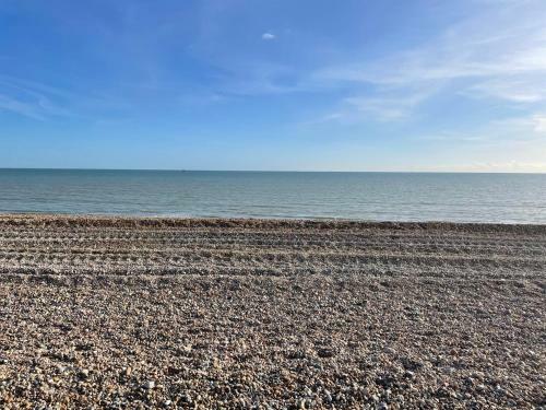 Direct Beach Access Modern Bungalow Views Across The English Channel