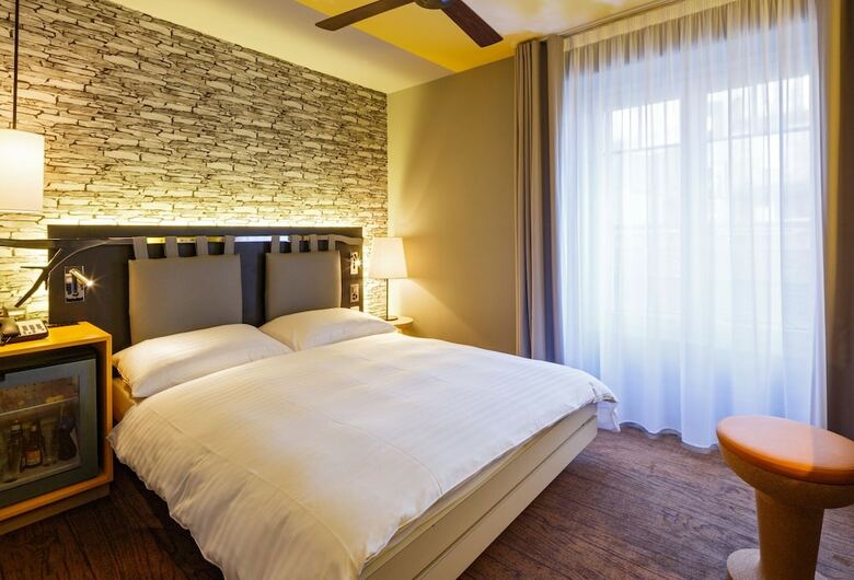 Hotel Swiss Wine By Fassbind